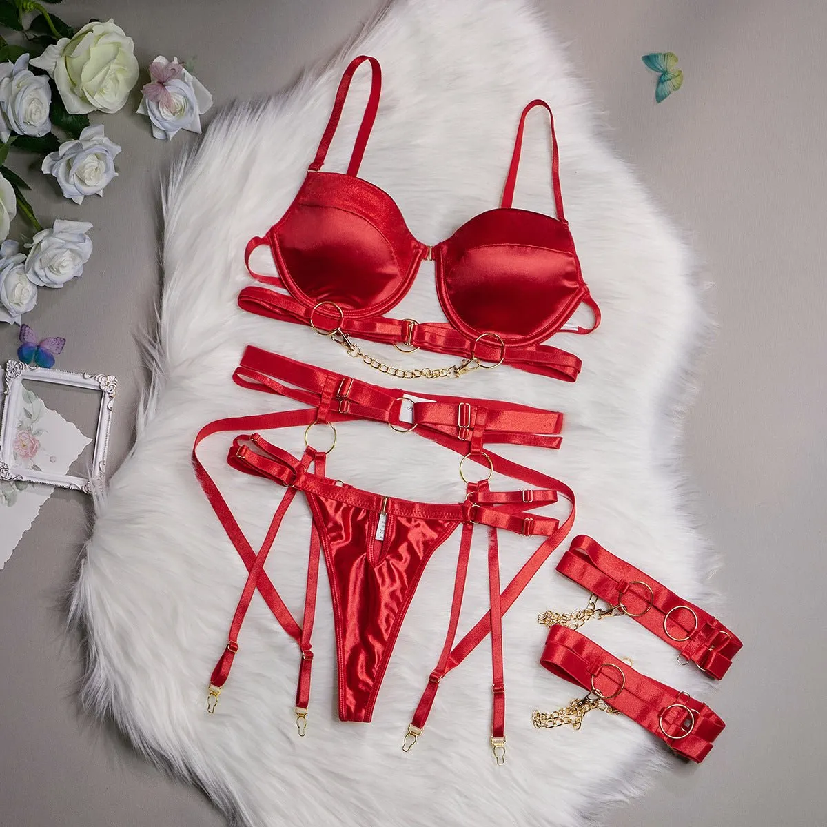 Four-piece lingerie set with thigh loop - INTIME - Red