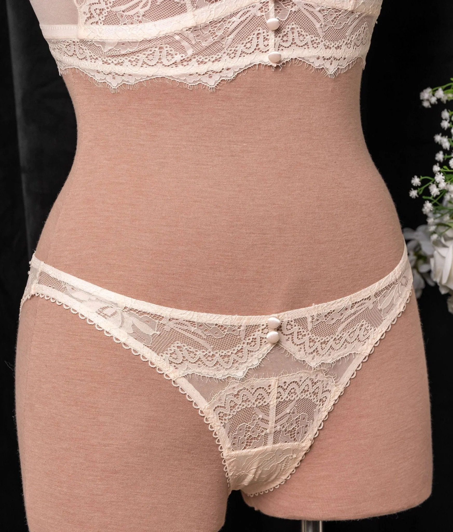 Lace & Mesh Button Panty - Champagne