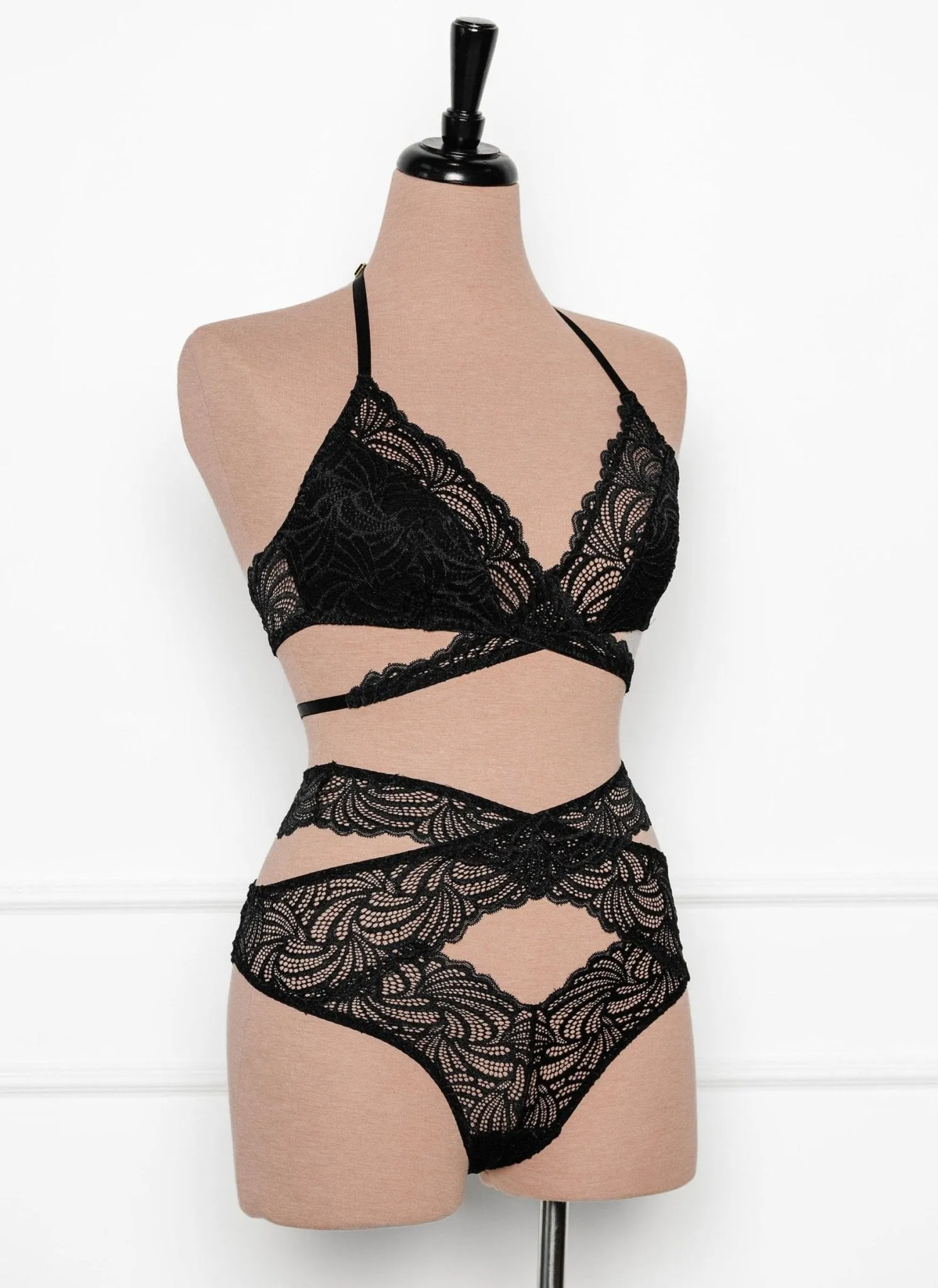 Strappy Wrap Bralette - Black