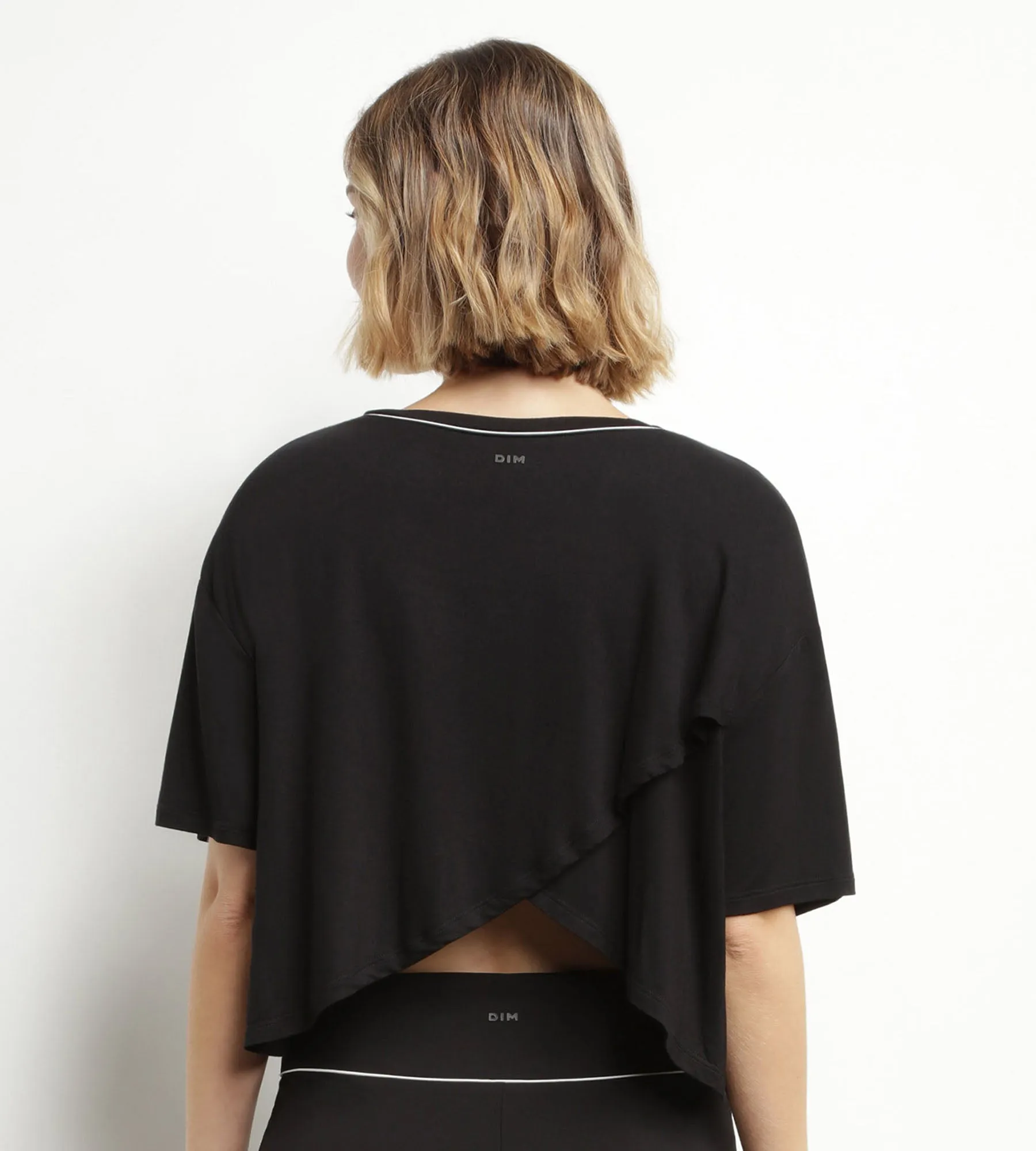 Women's sport t-shirt in black viscose with open back Dim Move